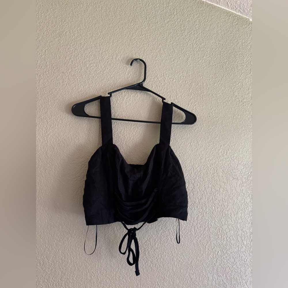 Abercrombie & Fitch Elegant Black Tie Crop Top